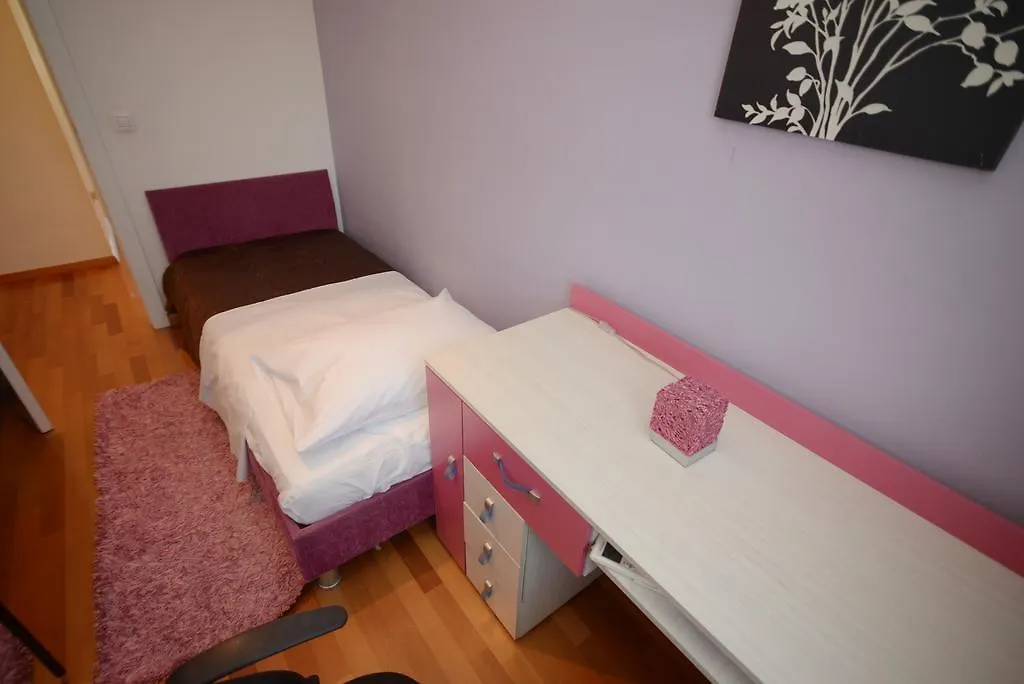 Base Bridge Apartment Zadar