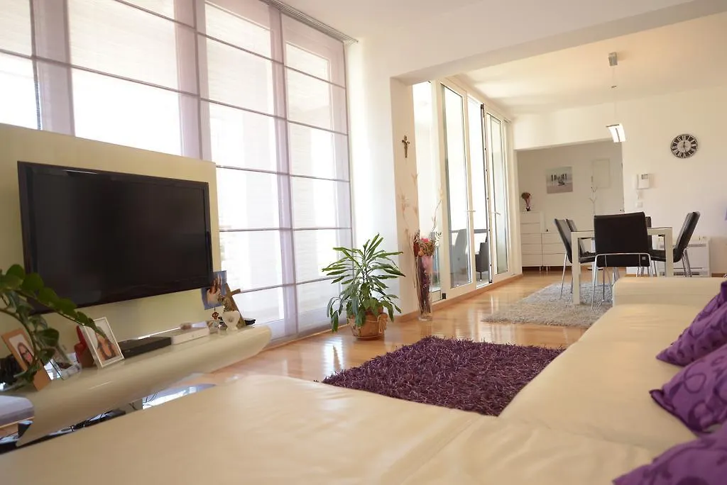 Base Bridge Apartment Zadar 0*,  Croatia