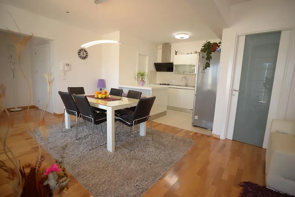 Base Bridge Apartment Zadar Croatia