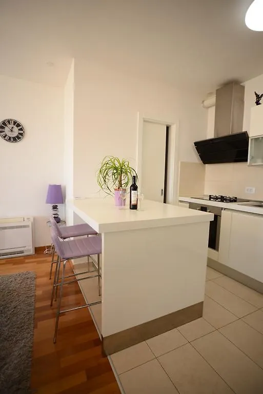 Base Bridge Apartment Zadar