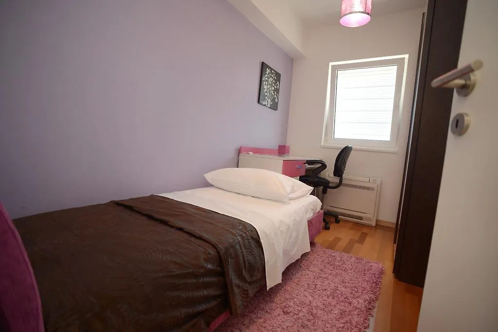 Base Bridge Apartment Zadar Croatia