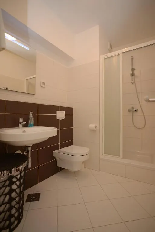 Base Bridge Apartment Zadar