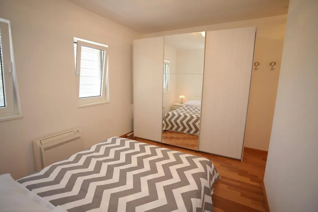 Base Bridge Apartment Zadar Croatia
